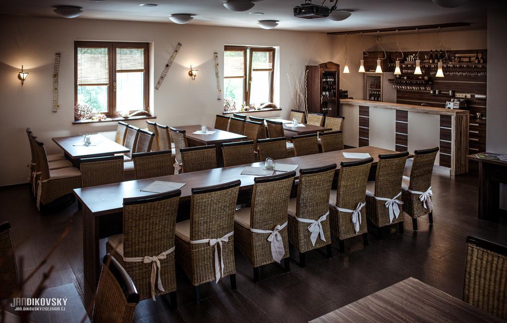 Penzion Vino Hruska Blatnicka ภายนอก รูปภาพ