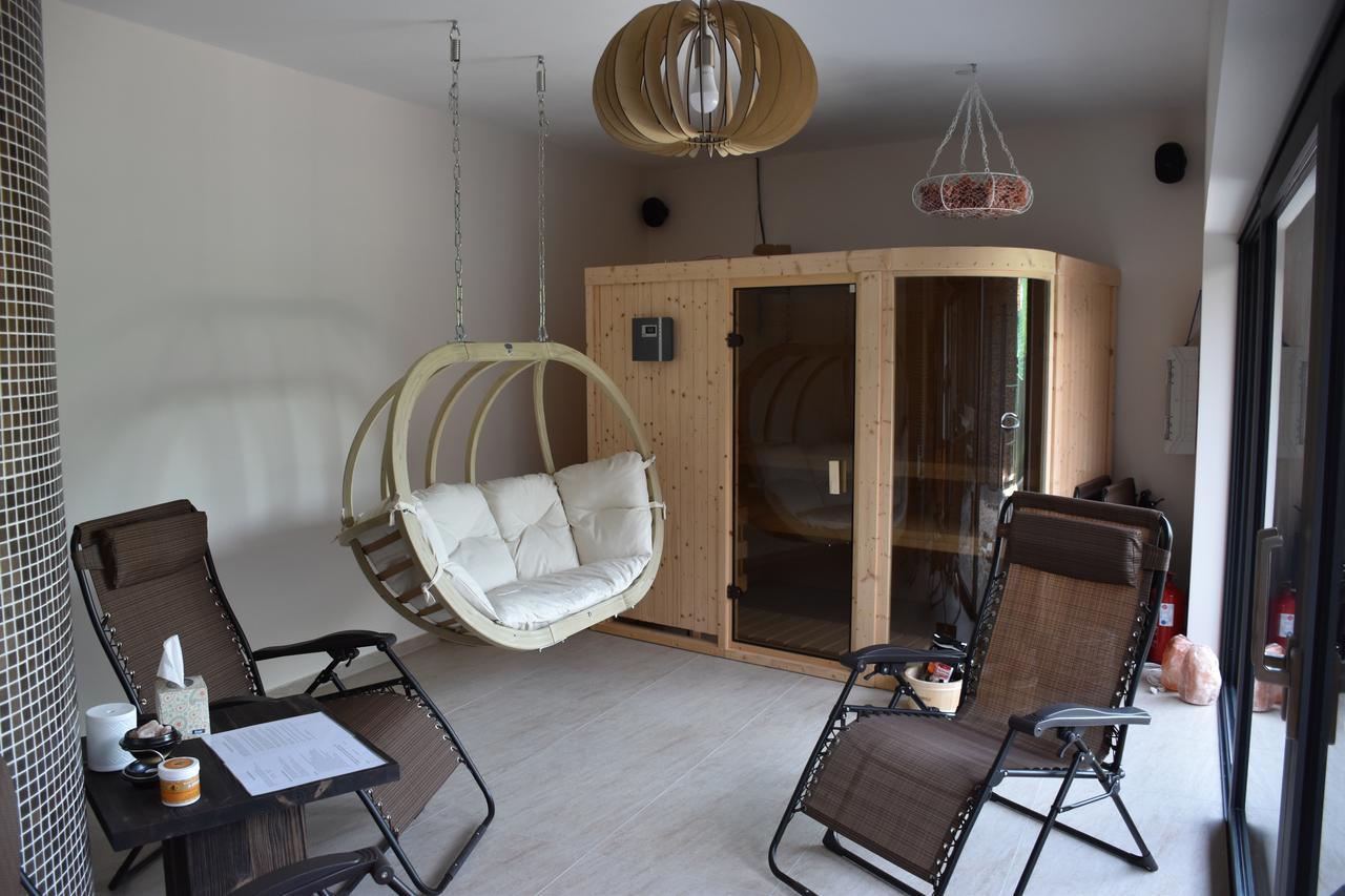 Penzion Vino Hruska Blatnicka ภายนอก รูปภาพ